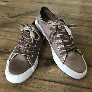 Mossimo sneakers